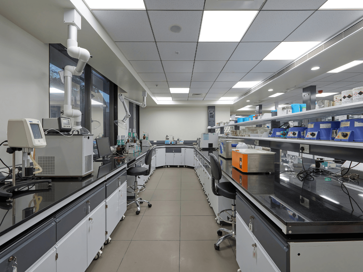 Specialty Chemicals Company, Juingar, Navi Mumbai, Maharashtra - Lab furniture, sport extractors - Lab Office Architecture and Interior Design by Arena Consultants